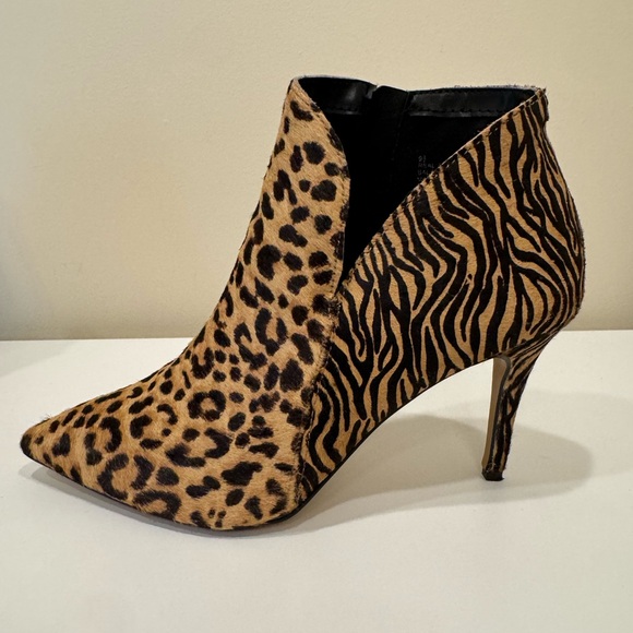 EXPRESS Calf Hair Animal Print Stiletto Ankle Boots 🔥 - Picture 3 of 16